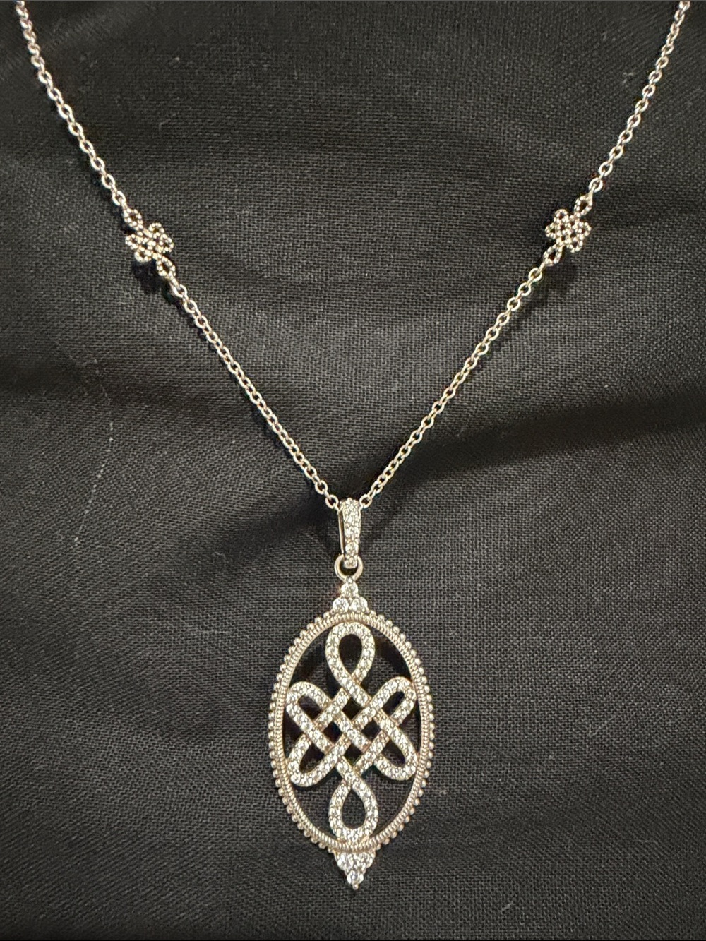 Delicate Silver Knot Oval Pendant Necklace - Women Jewelry